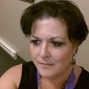 Meet your Posher, Suzanne